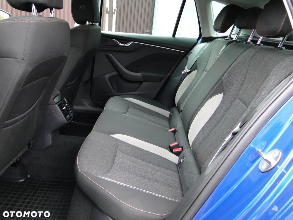 Skoda Kamiq 1.5 TSI DSG Clever - 28