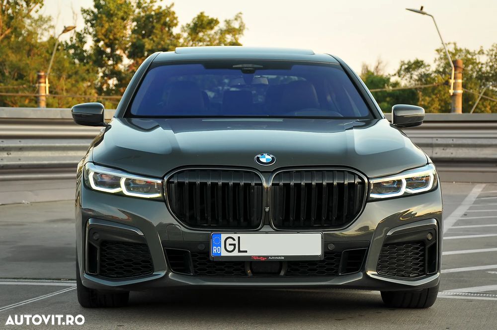 BMW Seria 7 750i xDrive - 12