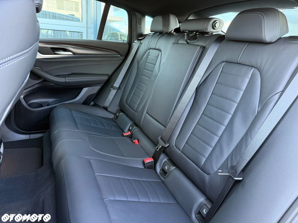 BMW X4 - 15