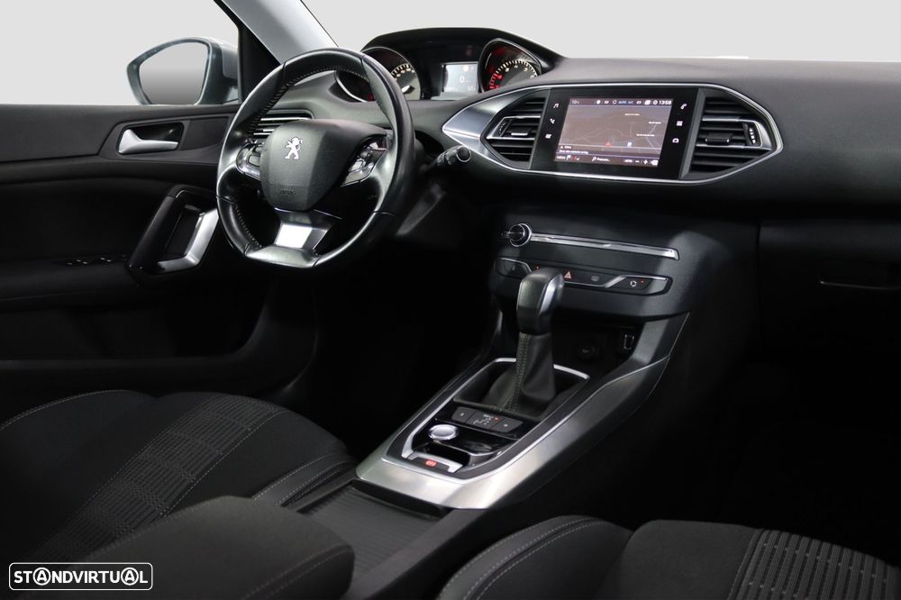 Peugeot 308 1.2 PureTech Allure EAT6 - 5