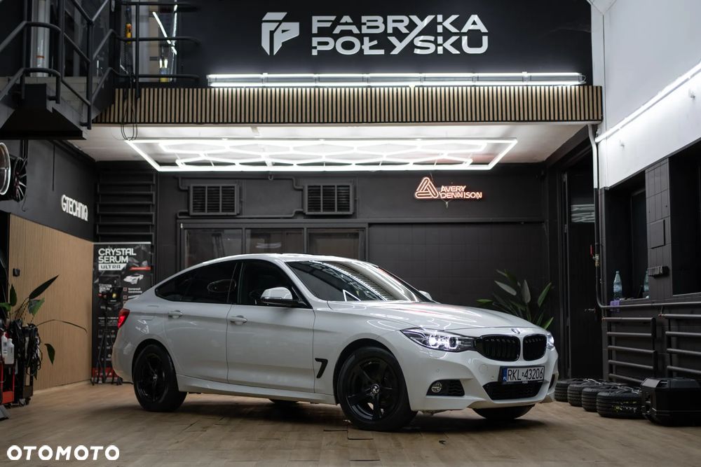 BMW Seria 3 320i GPF xDrive M Sport Shadow sport - 16
