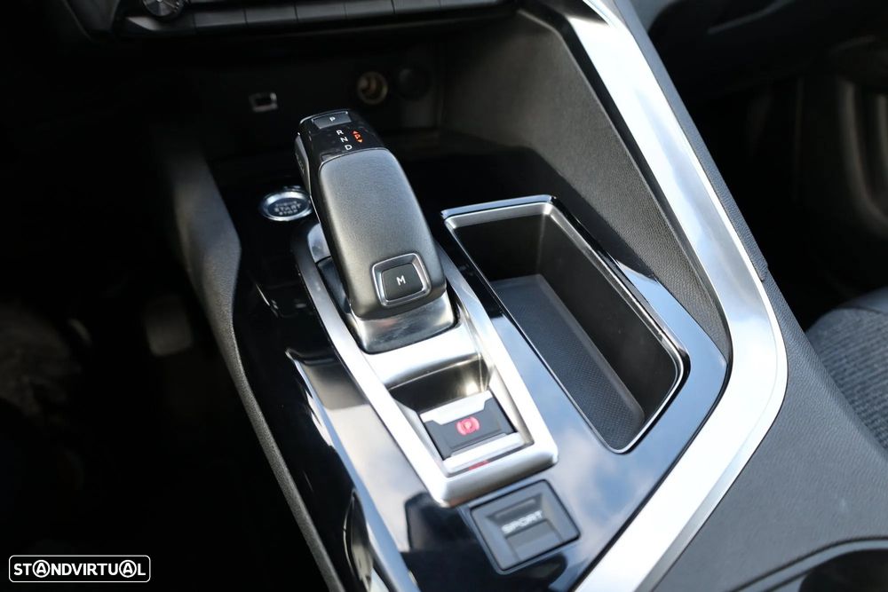 Peugeot 5008 1.2 PureTech Allure EAT8 - 14