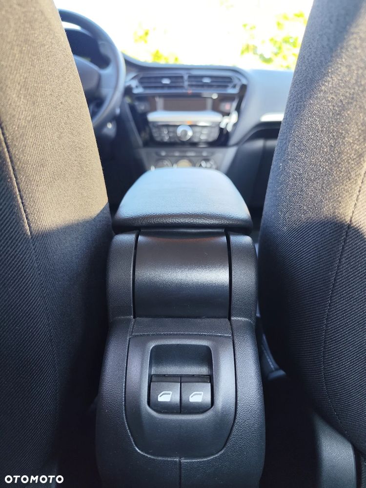 Peugeot 301 1.6 VTi Allure - 28