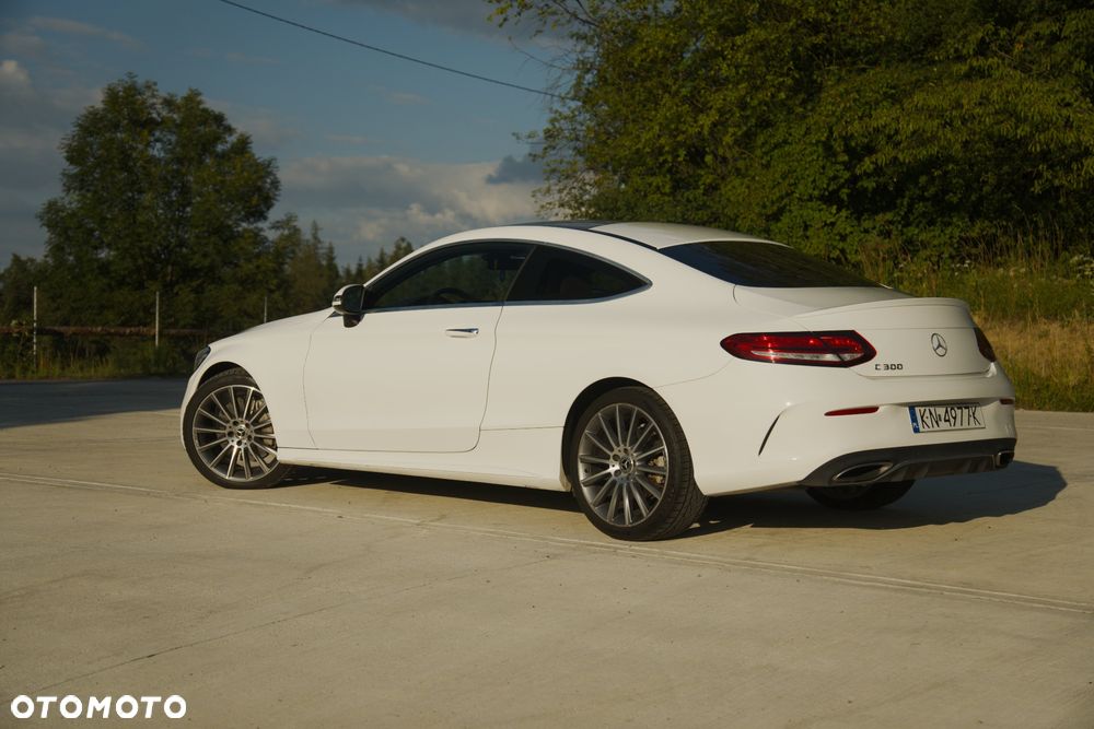 Mercedes-Benz Klasa C 300 9G-TRONIC AMG Line - 9