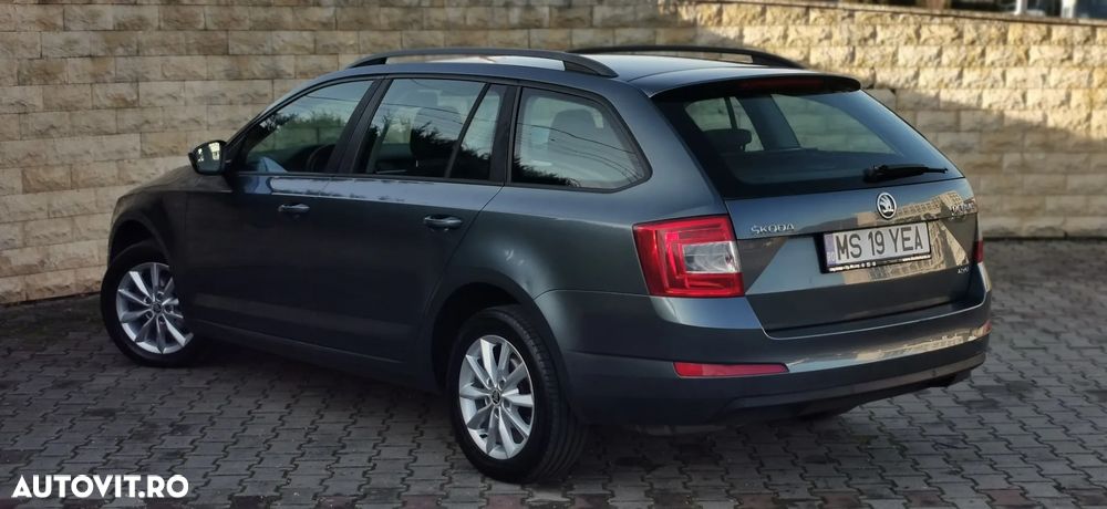 Skoda Octavia 1.6 TDI (Green tec) 4x4 Style - 4