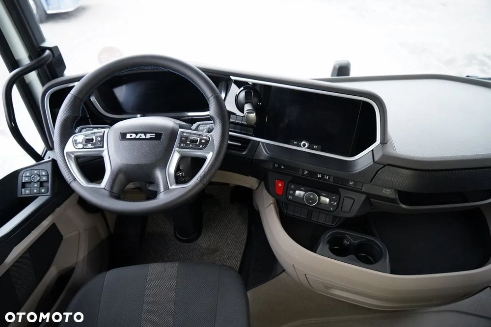 DAF XG 530 / RETARDER / CAŁY NA PODUSZKACH / KLIMA POSTOJOWA / - 29