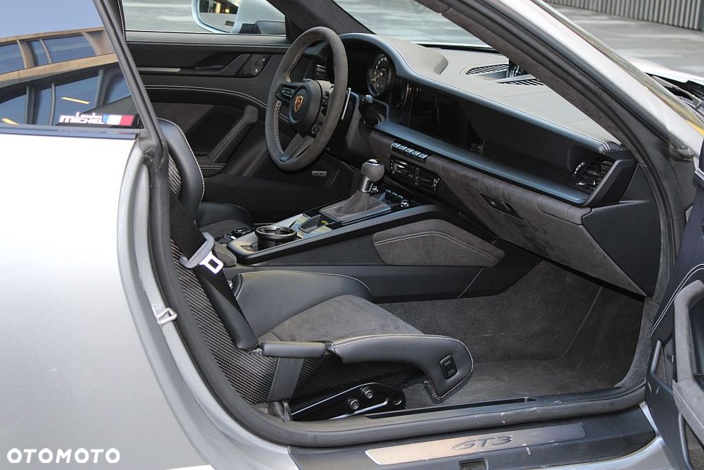Porsche 911 GT3 - 12
