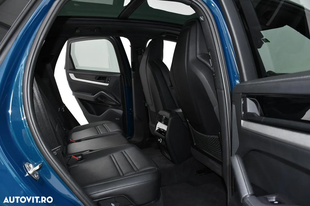 Porsche Cayenne - 7