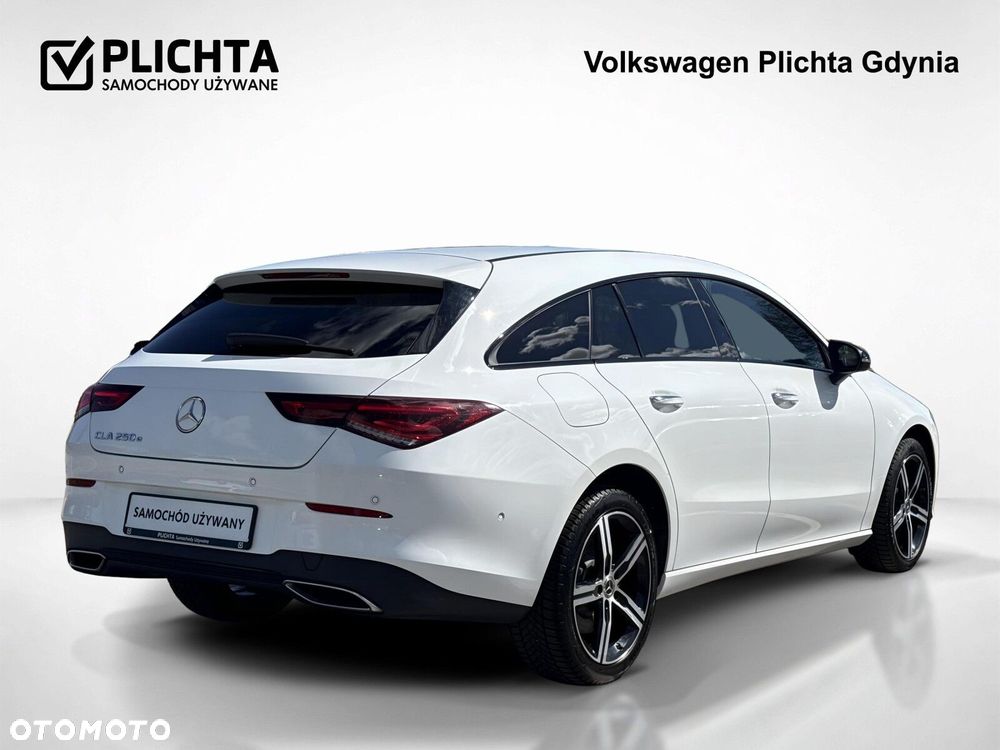 Mercedes-Benz CLA - 5