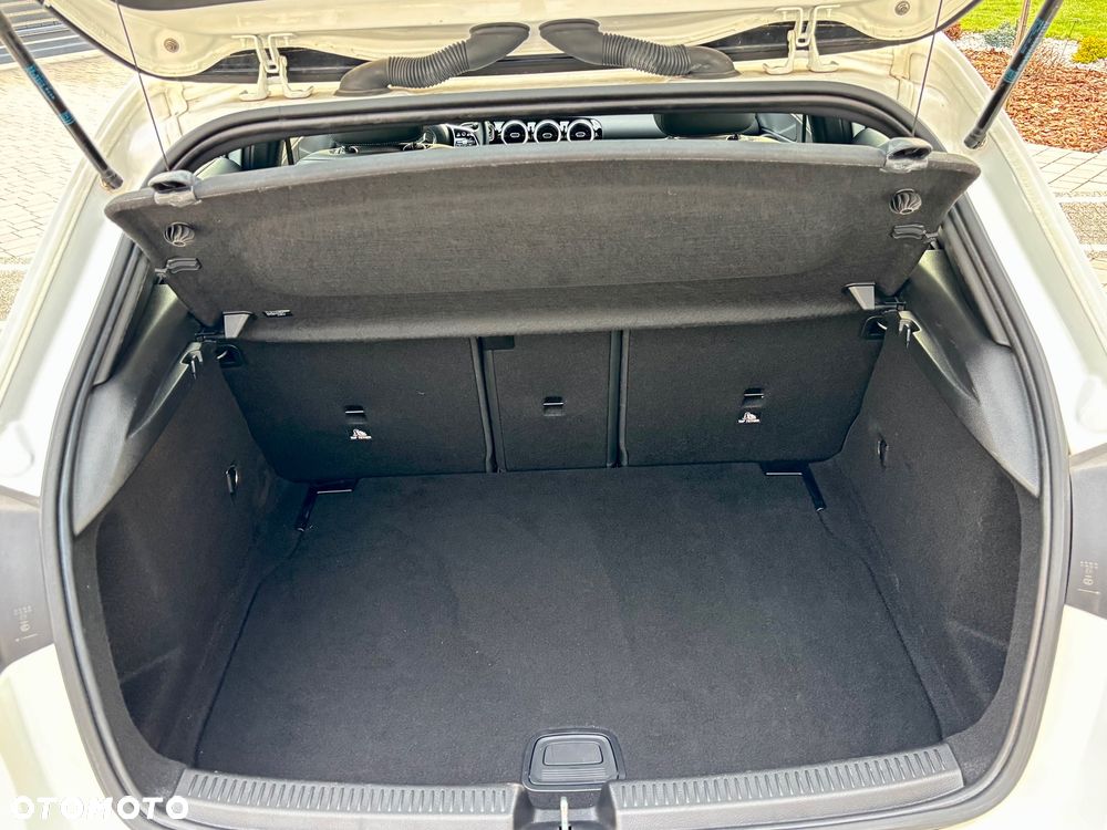 Mercedes-Benz Klasa A 180 7G-DCT - 17