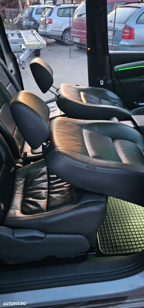 Volkswagen Sharan 2.0 TDI BlueMotion Technology Trendline - 10