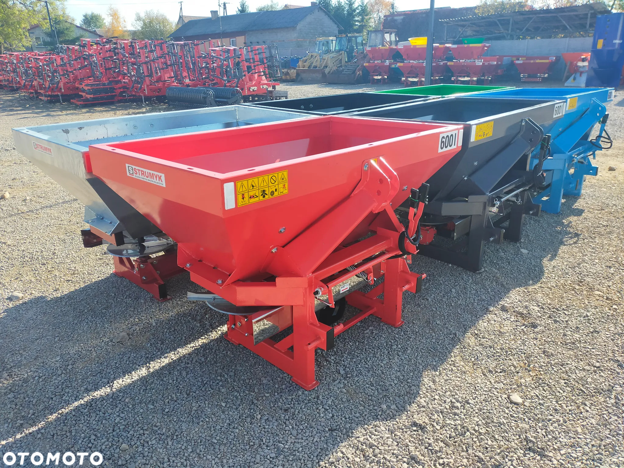 TYTAN rozsiewacz dwutalerzowy 400 - 1600l PLANDEKA/OCYNK strumyk - 4