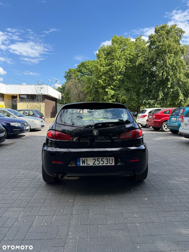 Alfa Romeo 147 - 4