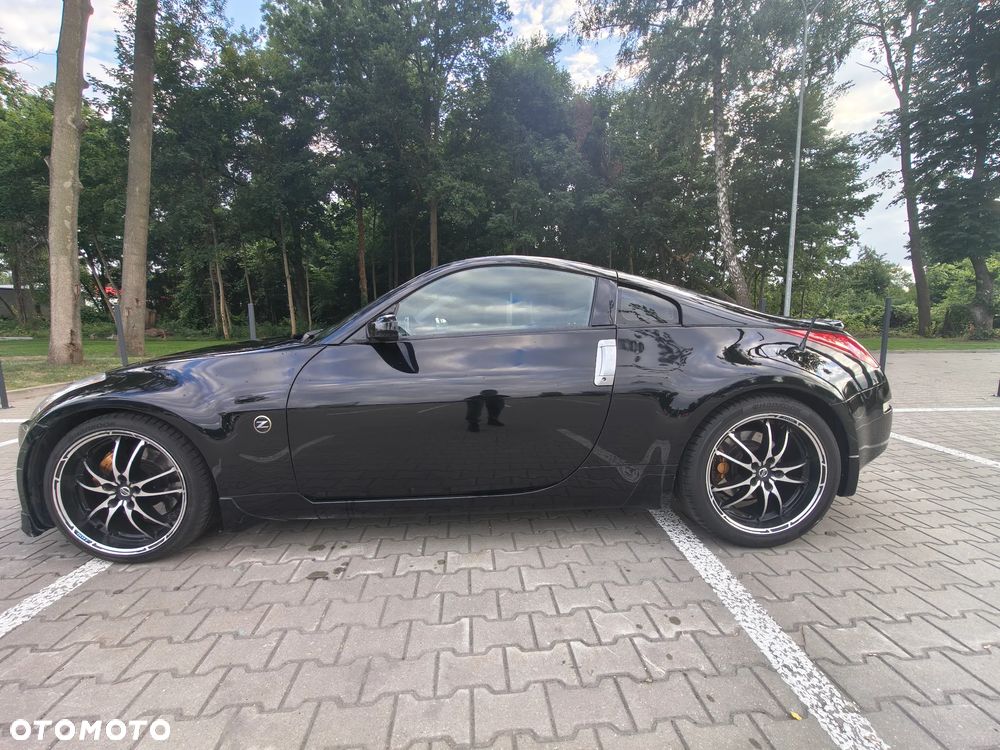 Nissan 350 Z - 25