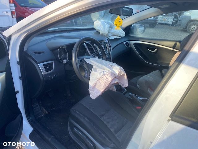 Hyundai i30 1.6 CRDi BlueDrive Classic + - 6