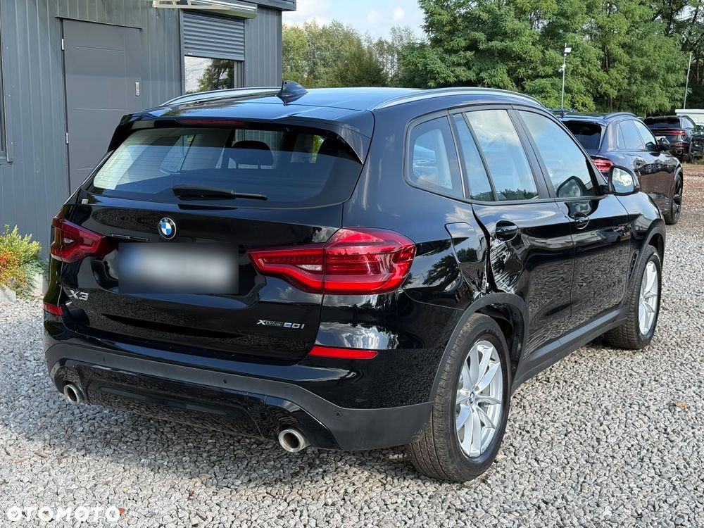 BMW X3 xDrive20i Advantage - 12