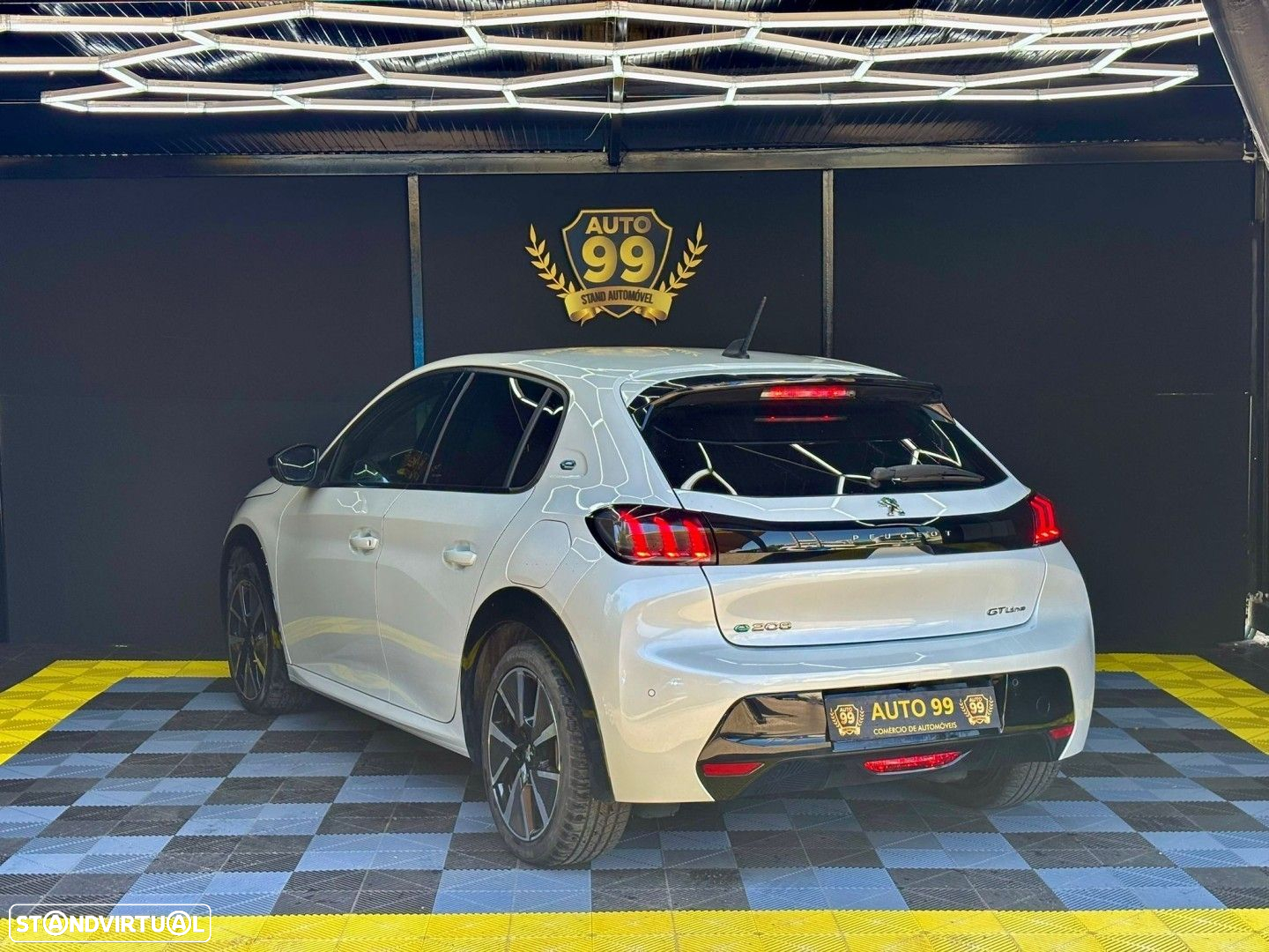 Peugeot e-208 50 kWh GT - 3