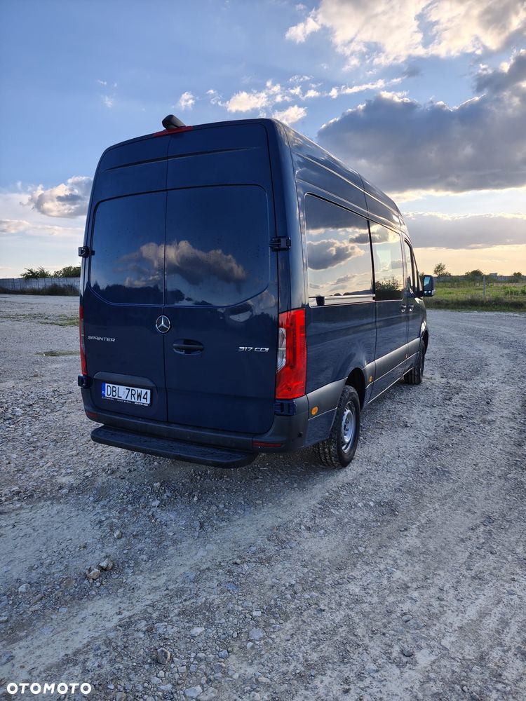 Mercedes-Benz Sprinter - 5