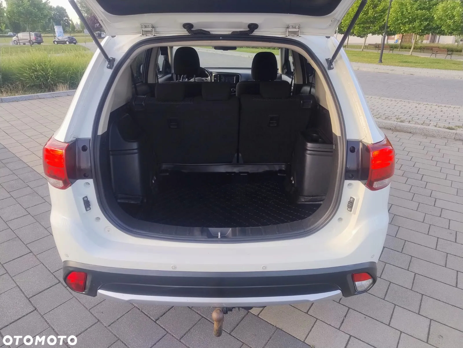Mitsubishi Outlander 2.0 Intense 4WD CVT - 11