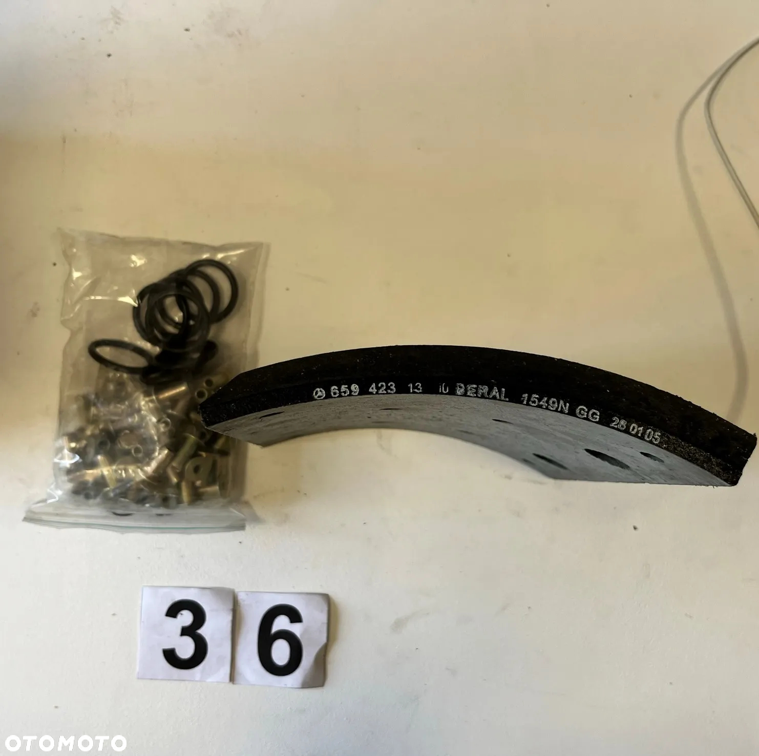 Zestaw okładzin hamulcowych Mercedes A 659423361067, A 621421081067 - 3