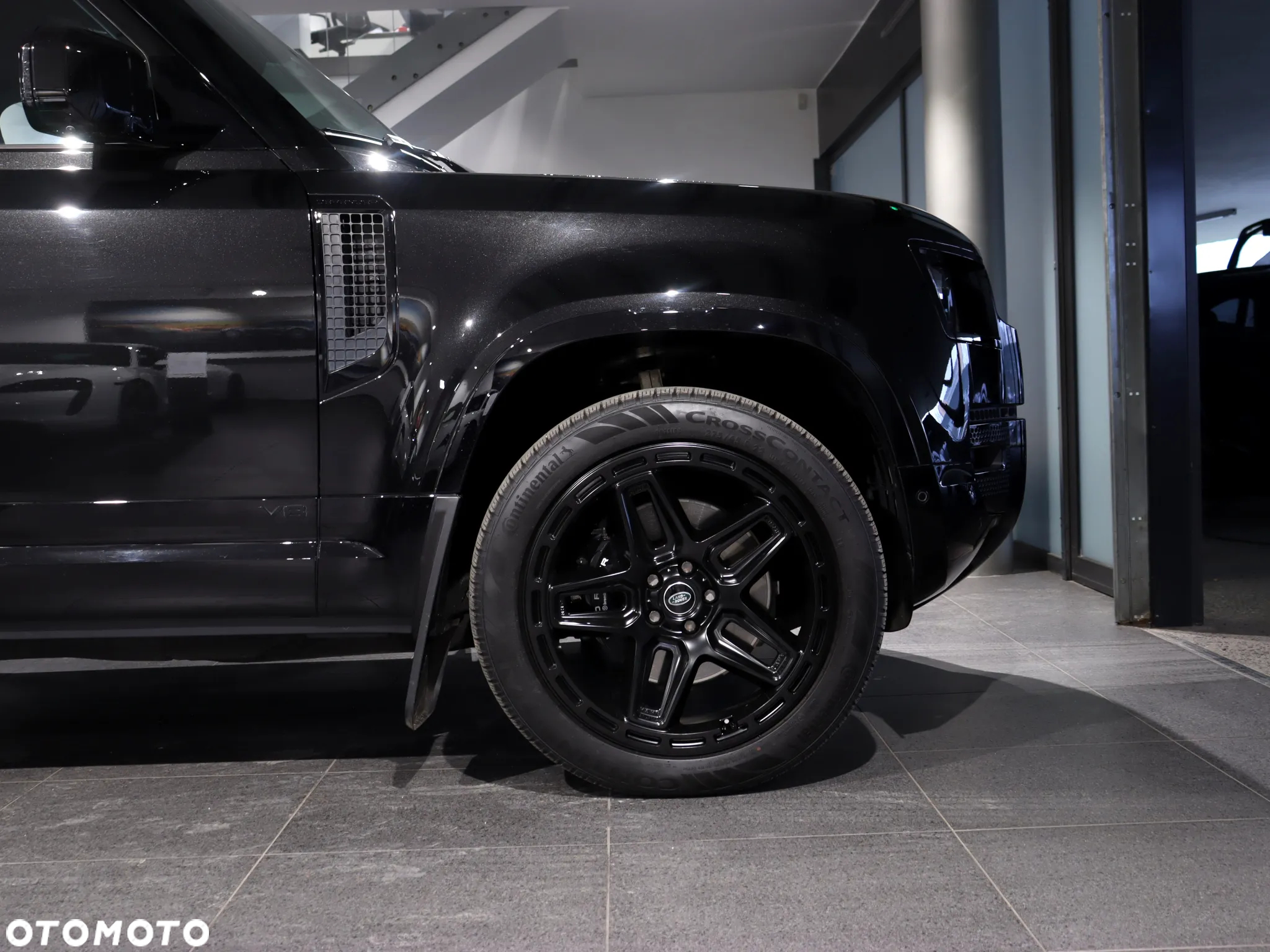 Land Rover Defender 90 5.0 P525 V8 - 10