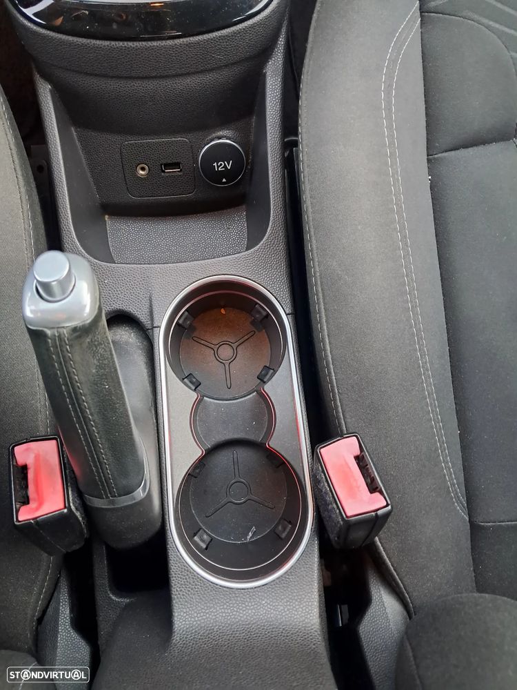 Ford Fiesta 1.5 TDCi Titanium - 18