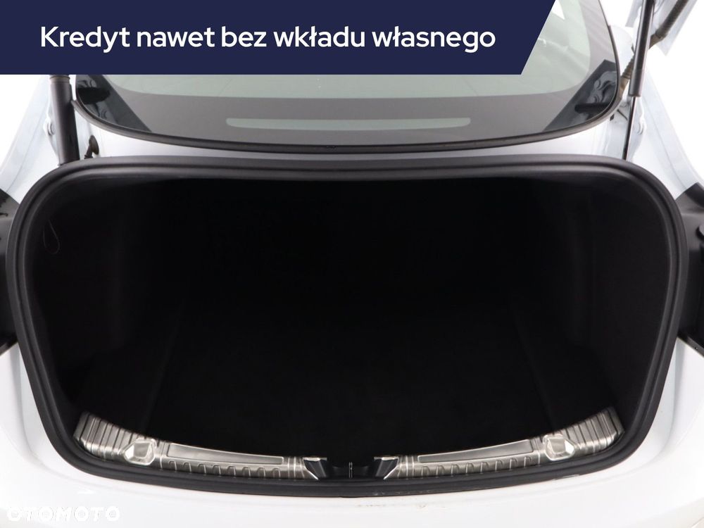 Tesla Model 3 - 15