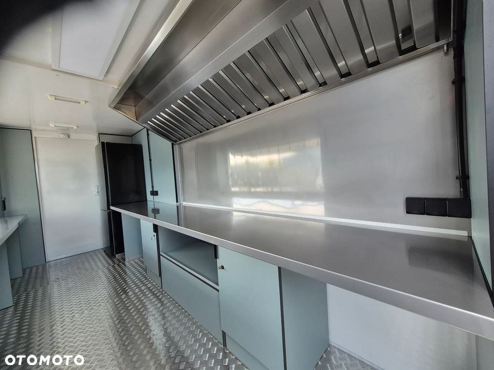 Mercedes-Benz Food Truck Sklep bar - 6