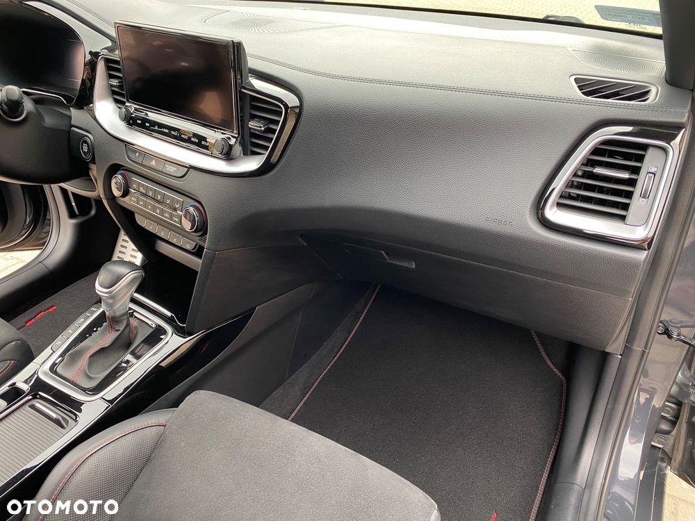 Kia ProCeed 1.6 T-GDI GT DCT - 21