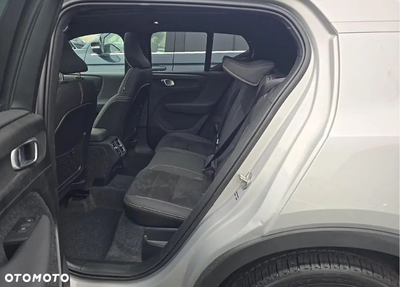Volvo XC 40 - 9