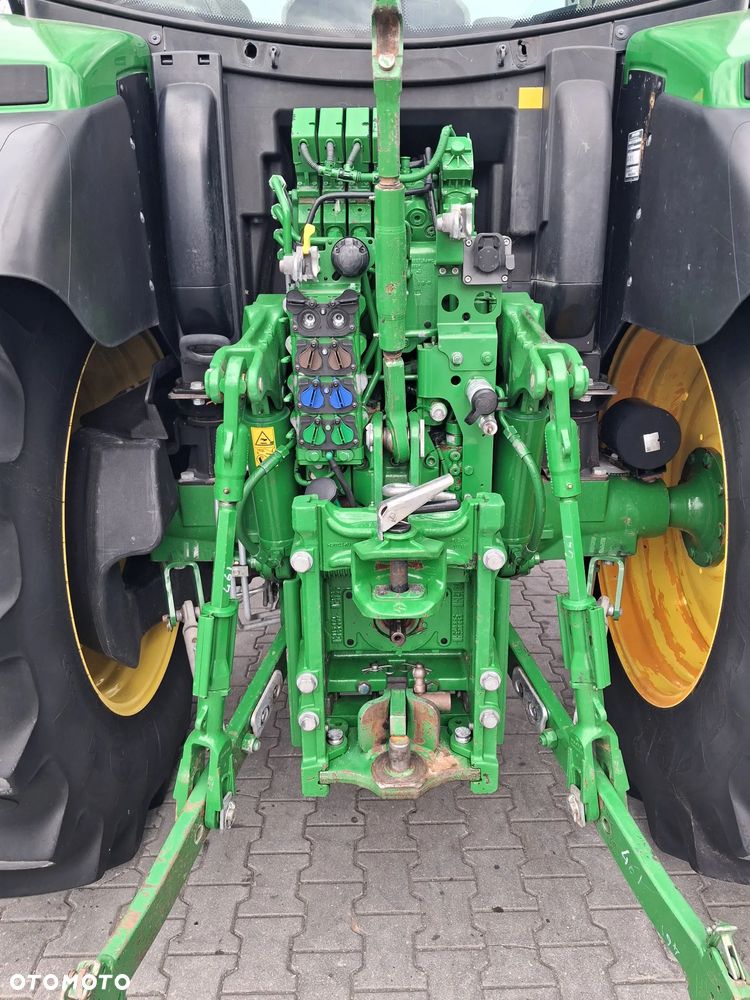 John Deere 6135 R - 13