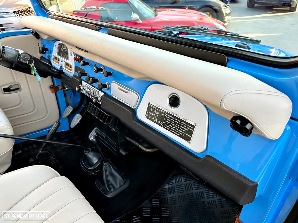 Toyota Land Cruiser - 20