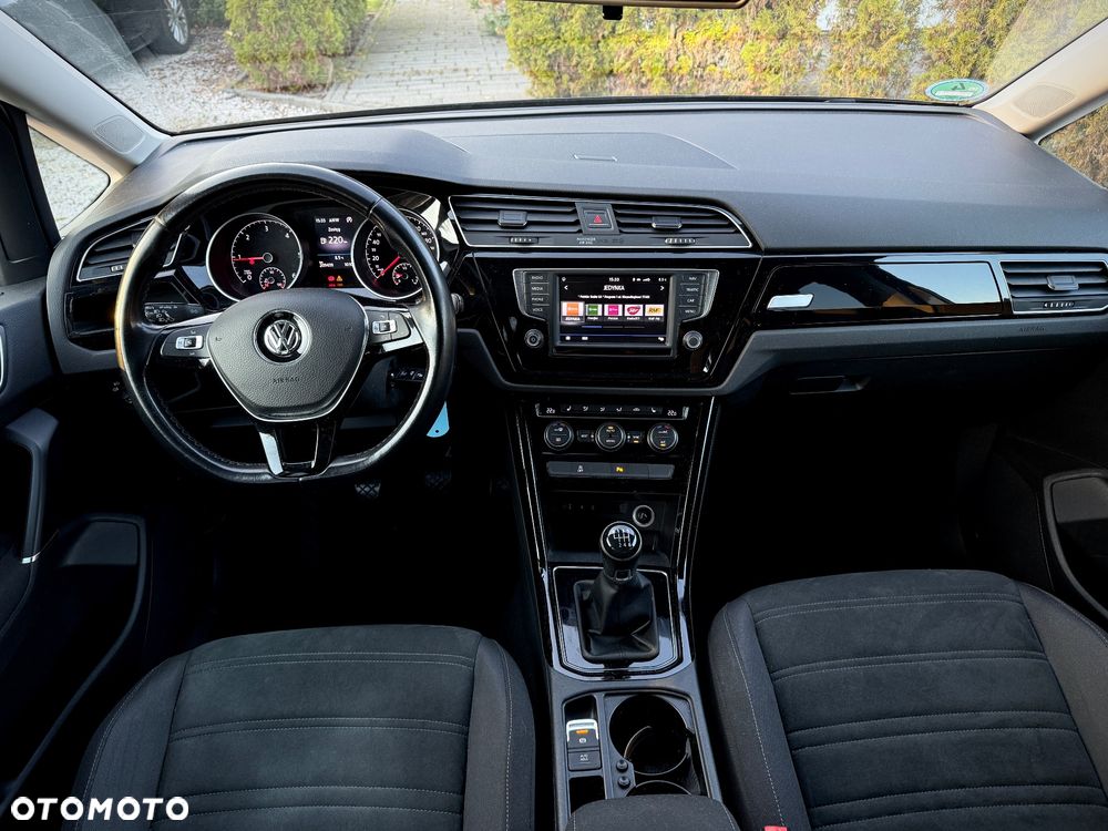 Volkswagen Touran 2.0 TDI BMT Highline - 6