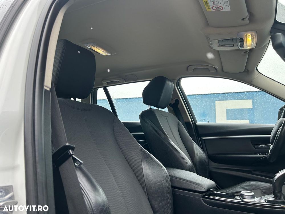 BMW Seria 3 320d Aut. - 14
