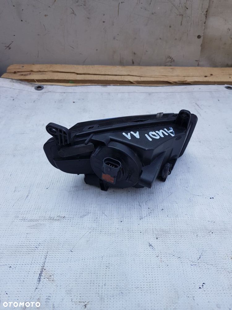 halogen prawy 8k0941700 audi a4 b8 lift 2012-2015 - 4