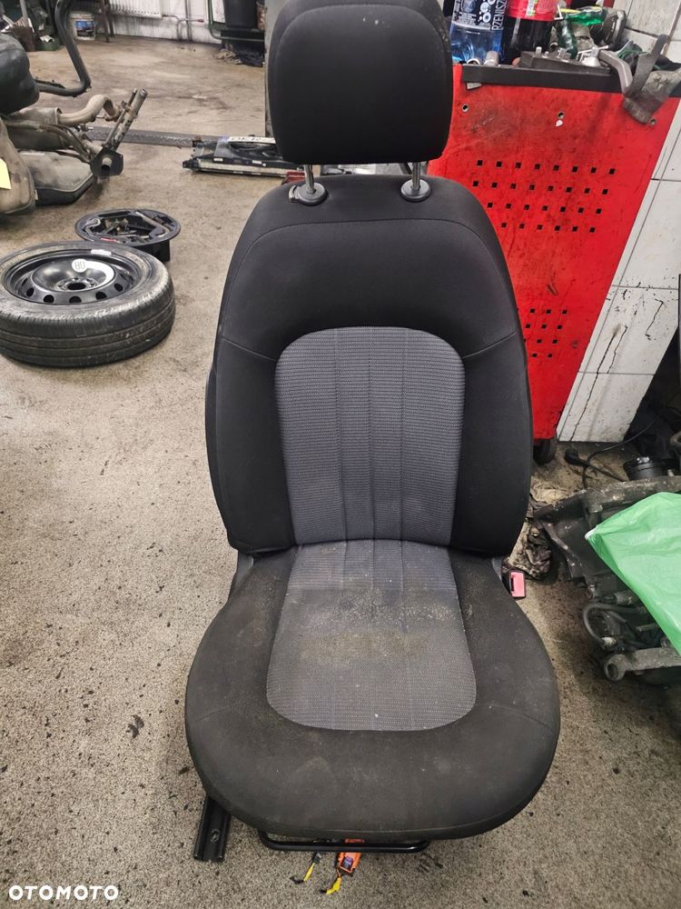 fotel przedni prawy pasażera fiat linea 2 - 1