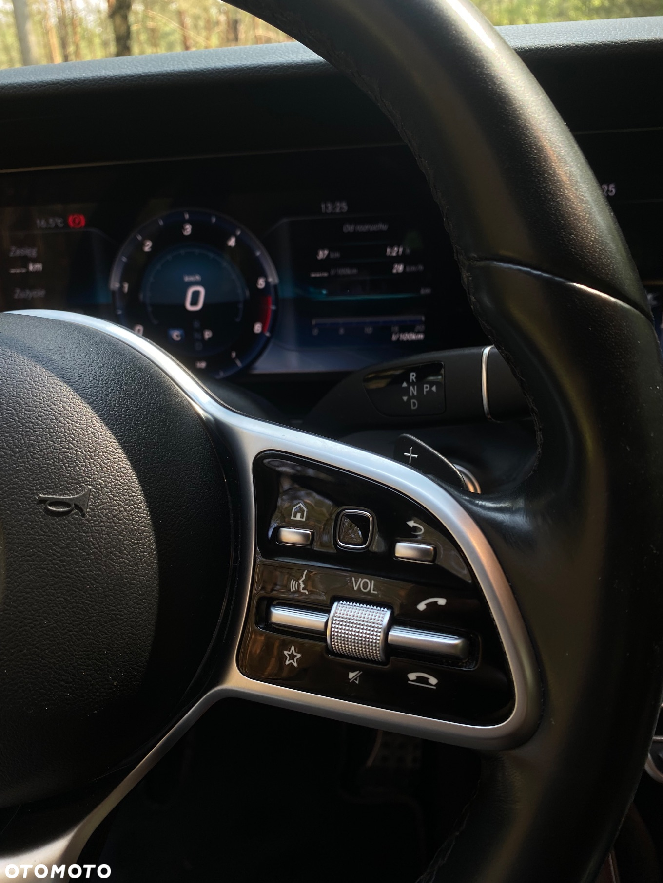 Mercedes-Benz Klasa E 220 d 4-Matic 9G-TRONIC - 27
