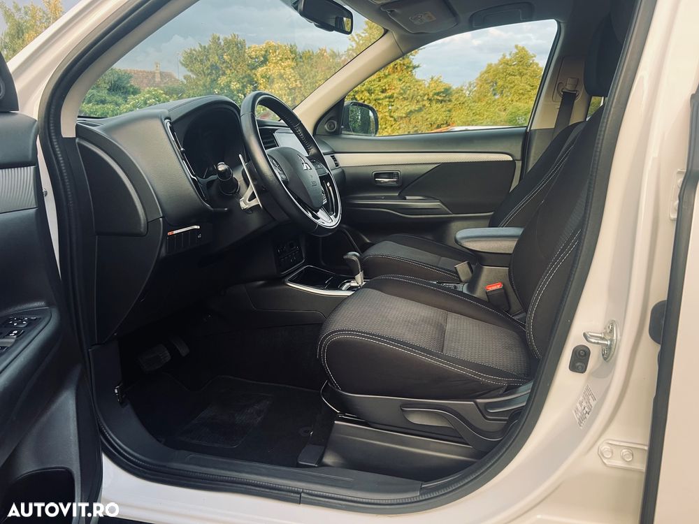 Mitsubishi Outlander 2.2 DI-D 4WD Automatik Plus - 6