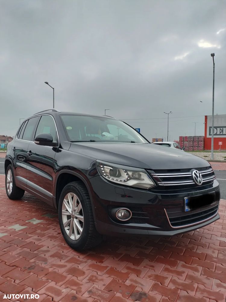 Volkswagen Tiguan - 1