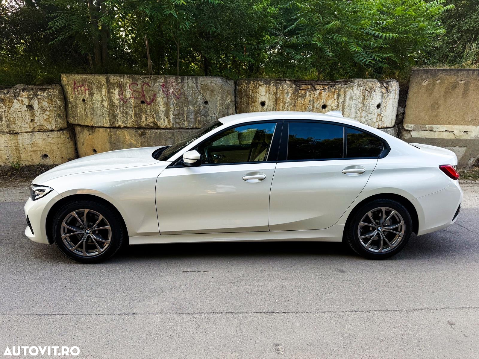 BMW Seria 3 318d Aut. Luxury Line - 7