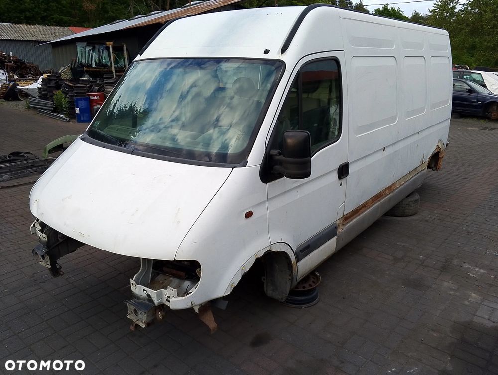 Renault Master II Przed Lift (97-03r.) 2.8 DTI R4 8V 114KM. Silnik S9W 702 (S9W702),  S9W 700 (S9W700) Skrzynia PF1 013 (PF1013),  C 118062 (C118062) lakier 389,  0389 .Cały na części. GWARANCJA !!! Przód Tył Zestaw Komplet Drzwi Klapa Zderzak Błotnik Maska Grill Atrapa Szyba Pas Lampa Lusterko Boczki Fotel Kanapa Kokpit Deska Rozdzielcza Przełącznik Włącznik Sterownik Przewody Wiązka Instalacja Moduł Komputer Czujnik Listwa Pompa Alternator Wtryski Głowica Rozrusznik Kompresor Sprzęgło Dwumas Silnik Skrzynia ABS Klimatyzacji Paliwa Wspomagania Kolektor Turbina Przepustnica Zawór Chłodnica Koło Hak Belka Sanki Zawieszenie Mcpherson Półoś Amortyzator Wydech Tłumik Zacisk Most - 1