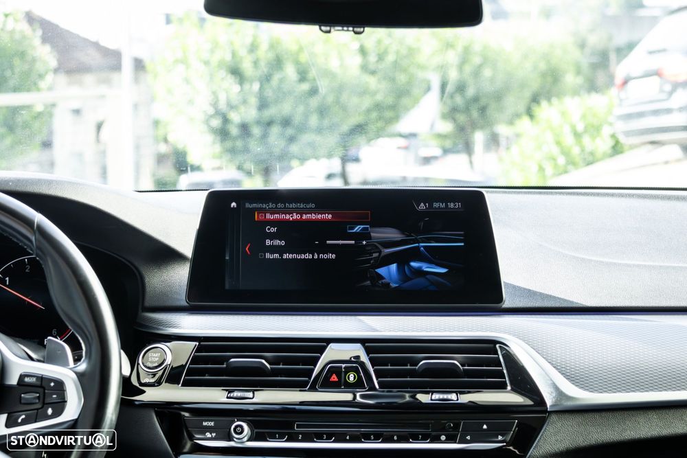 BMW M550d xDrive Auto - 41