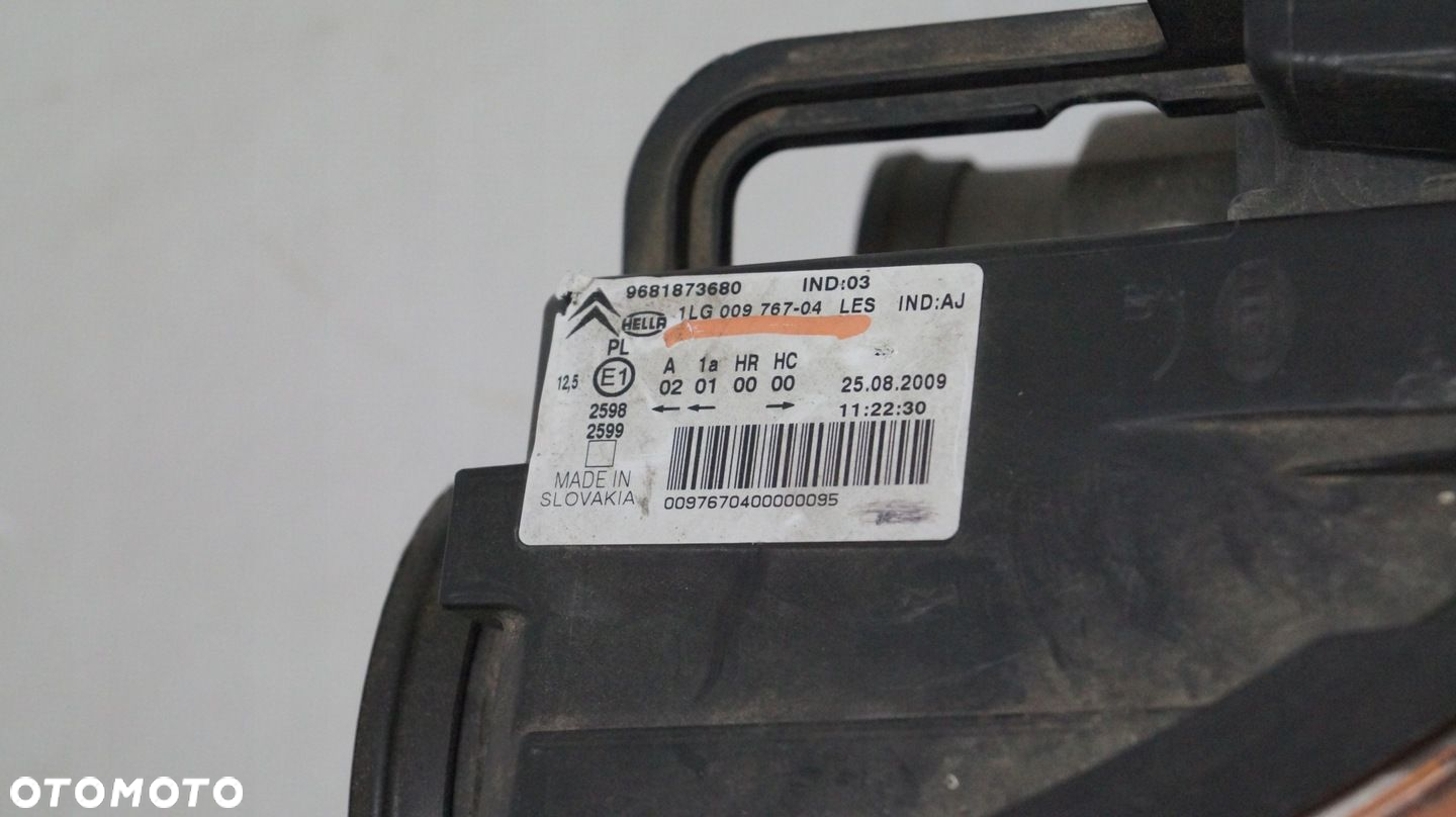 LAMPA PRZEDNIA PRAWA CITROEN C3 PICASSO - 8