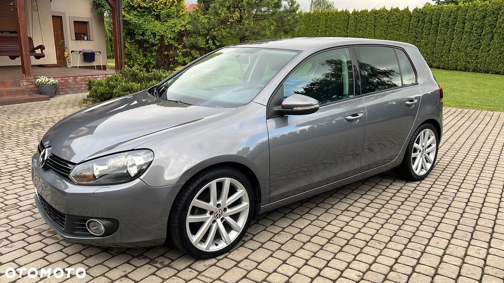 Volkswagen Golf - 1