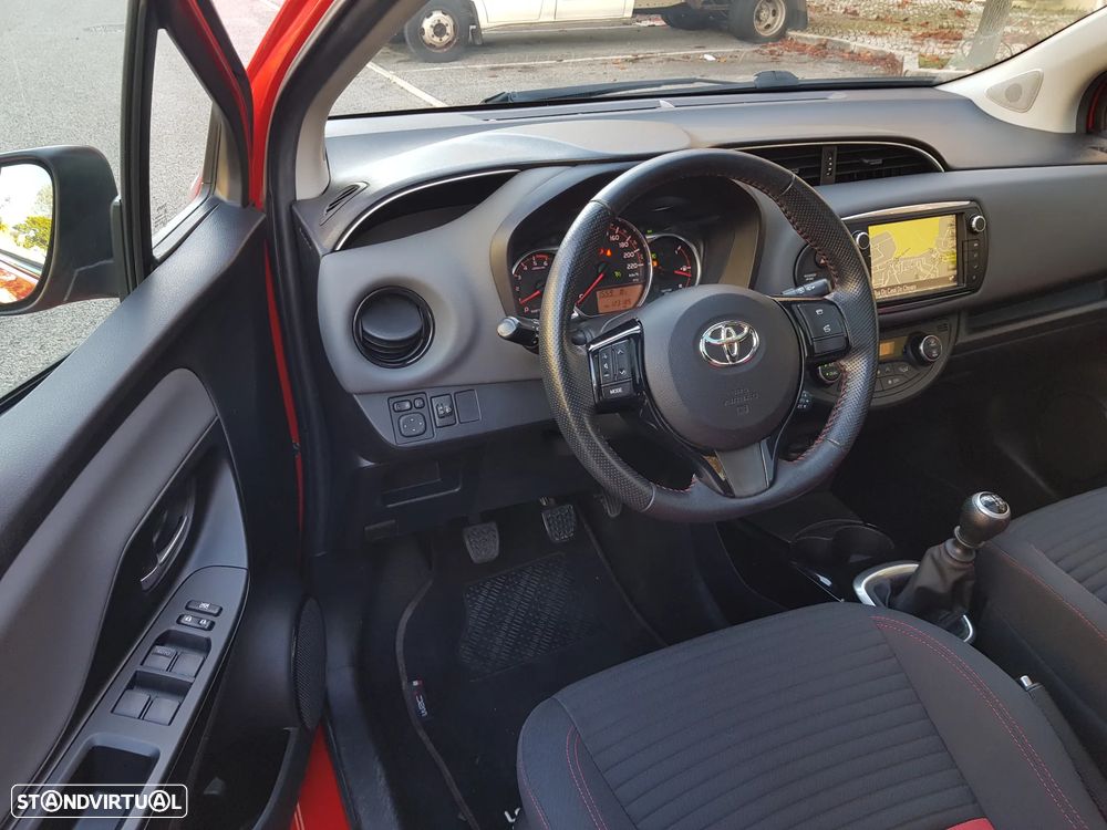 Toyota Yaris 1.4 D-4D Sport+P.Techno +T.Panoramico - 43