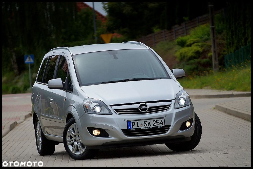 Opel Zafira 1.8 Elegance - 1