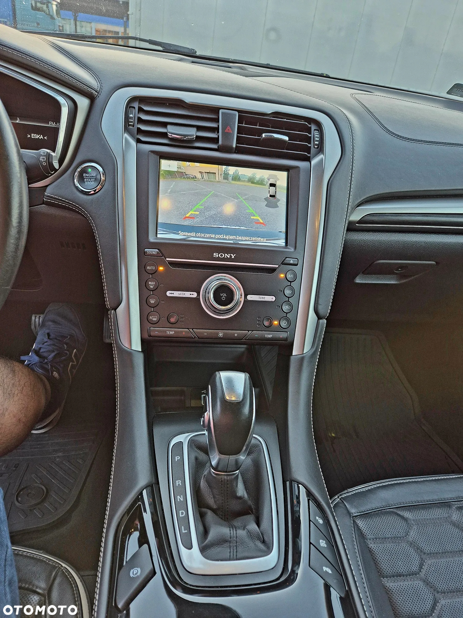 Ford Mondeo 2.0 Hybrid Vignale - 13