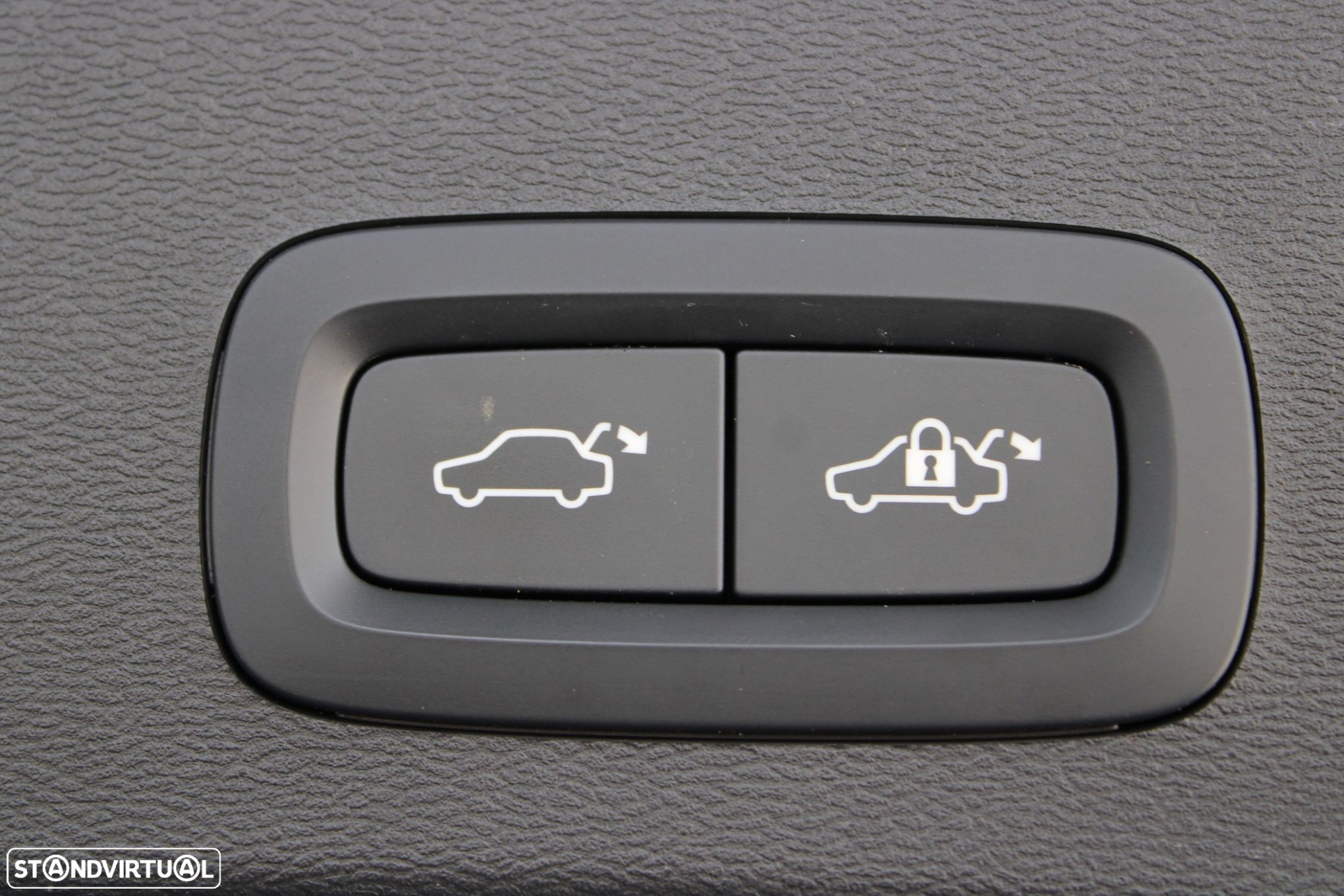 Volvo XC 40 1.5 T5 PHEV Inscription - 25
