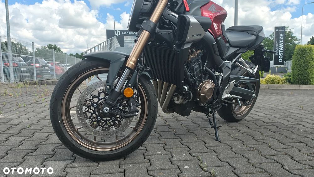 Honda CB - 8