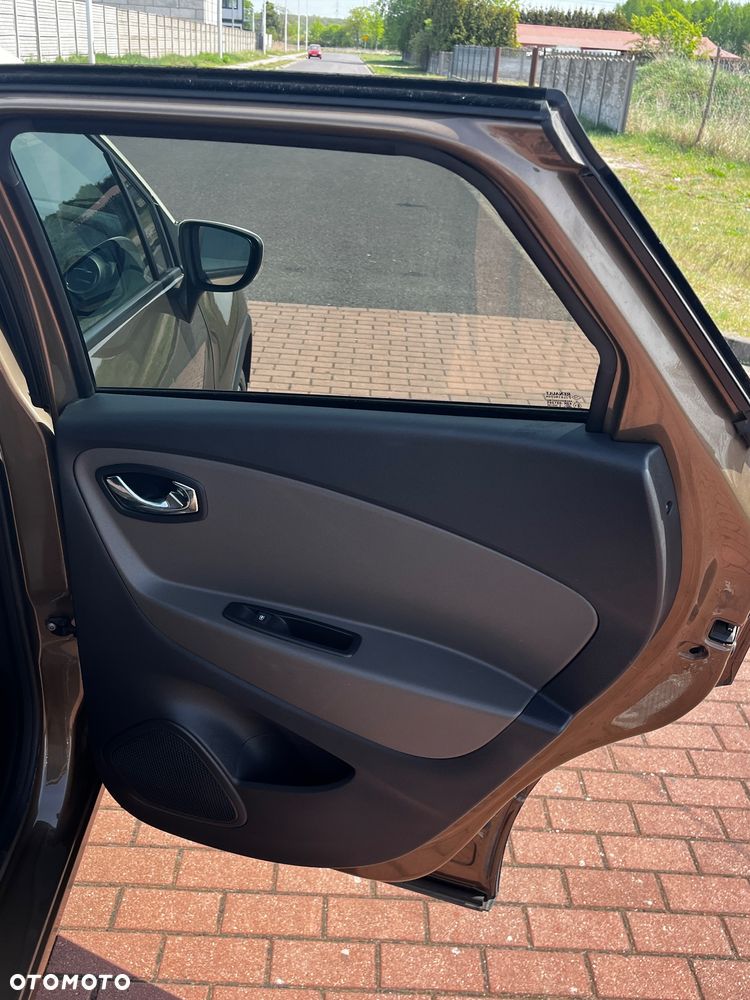 Renault Captur 1.5 dCi Energy XMOD - 17